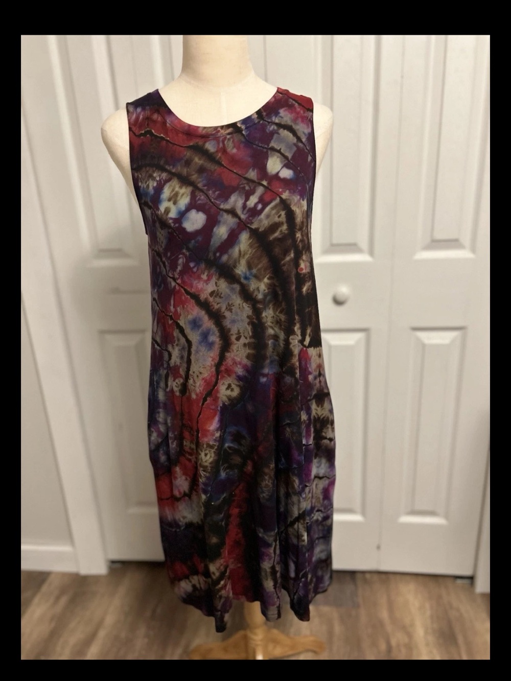 Time and Tru Sleeveless Tie-Dye Midi Dress in Purple, Red & Black